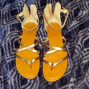Gold🥇 sandals.